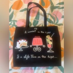 Lulu Guinness a moment on the lips purse